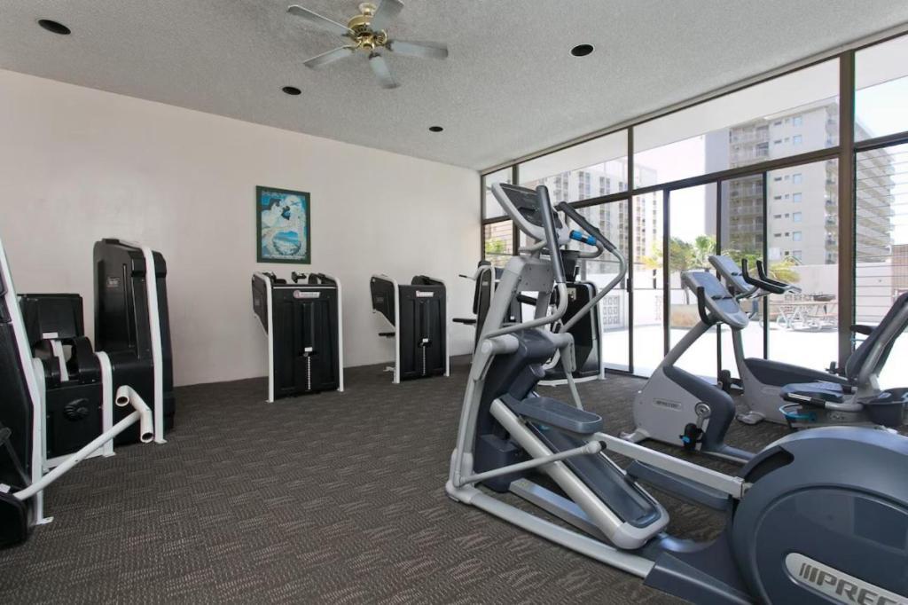 Heart Of Waikiki,1Bdrm,Free Parking, Wifi,No Resort Fees,Youtube,Netflix ! Honolulu Exterior foto